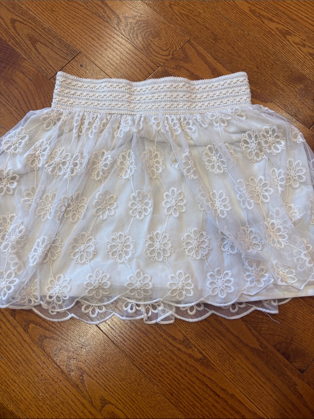 Suzy Shier White Floral Eyelet Skater Skirt